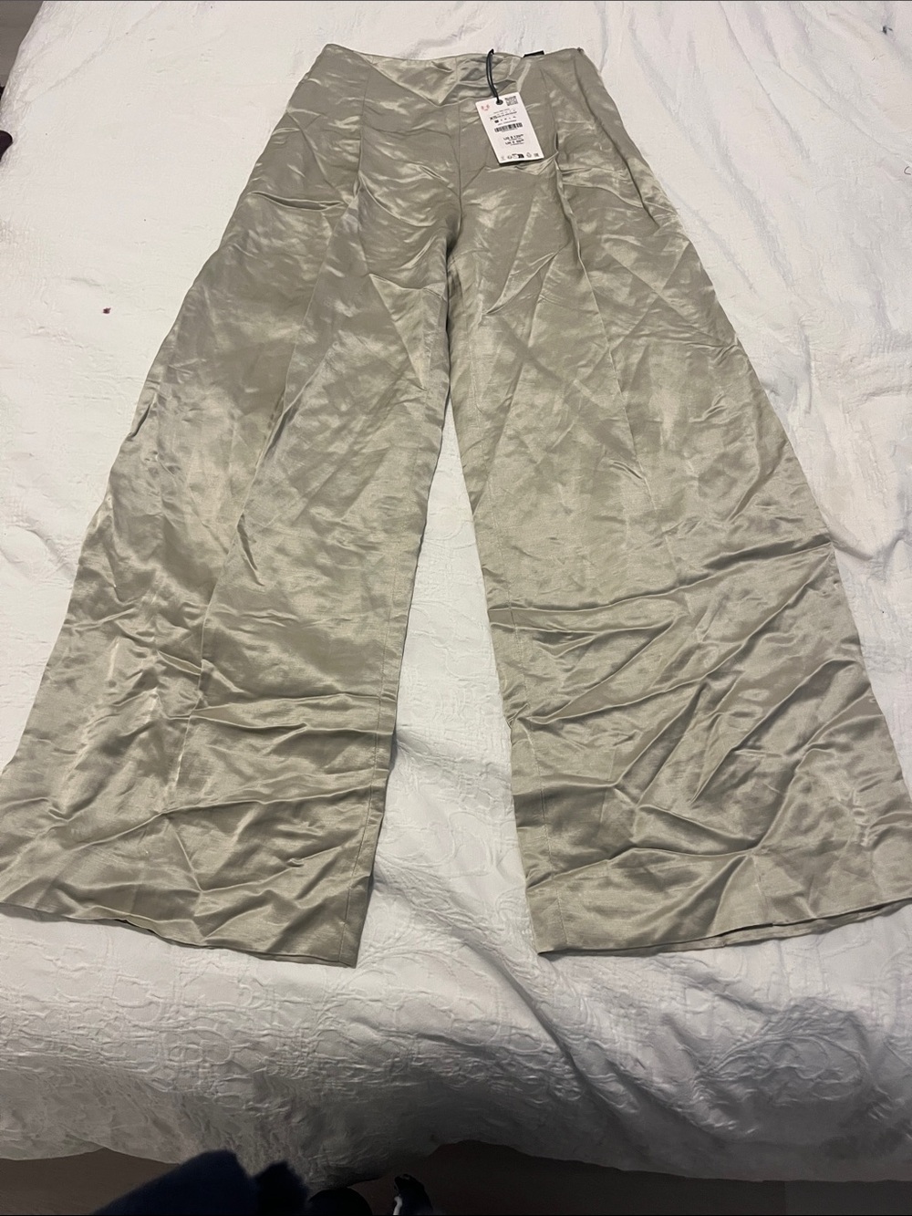 ZaraWide Leg Satin Pants in Light Sage - Unbranded